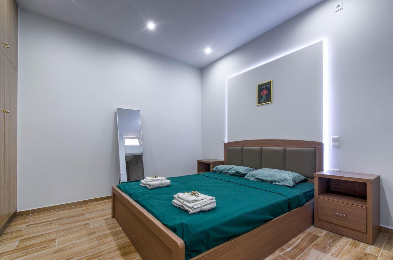 Renovated 2Bd House Close To Pireus Port Esterno foto