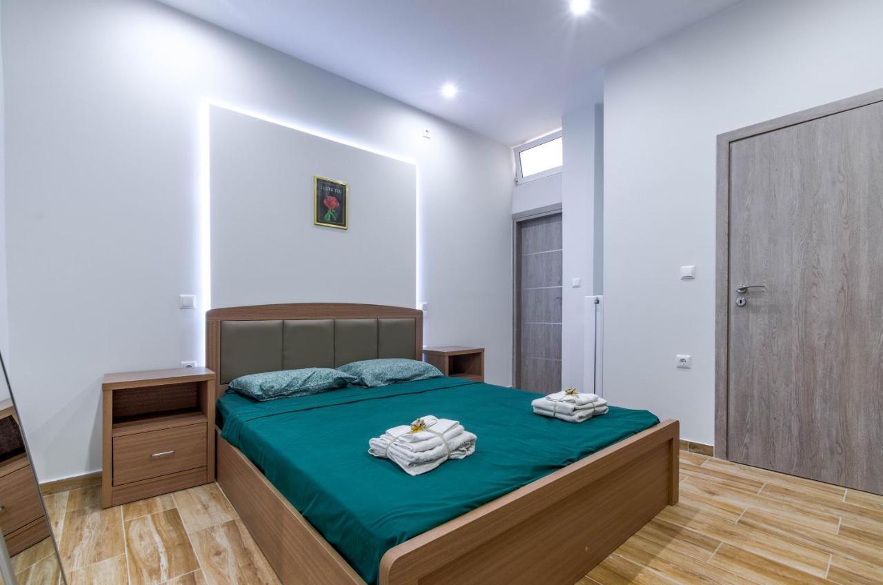 Renovated 2Bd House Close To Pireus Port Esterno foto